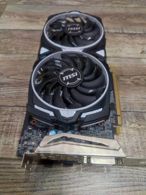 Radeon RX 580 ����