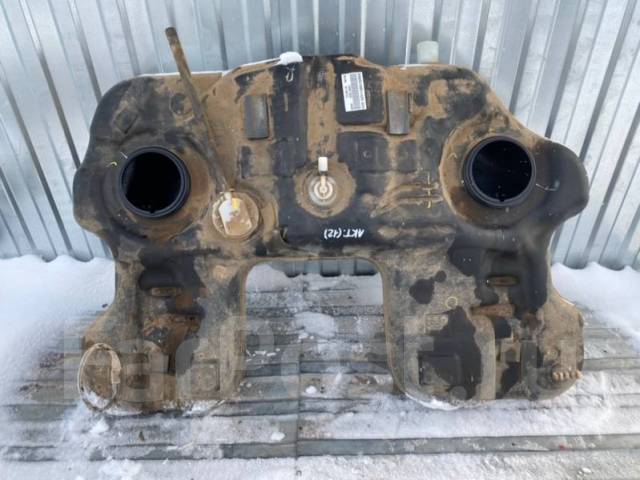 Топливный бак ssangyong actyon. Бак топливный саньенг актион 2007г. Топливный бак ssangyong actyon. Актион 2013 года 2,0 бензин бак топливный артикул. Топливный бак ssangyong actyon.