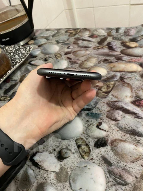 Apple iPhone 11. �/�, ������, 4G LTE, Dual-SIM, ����������, NFC ����