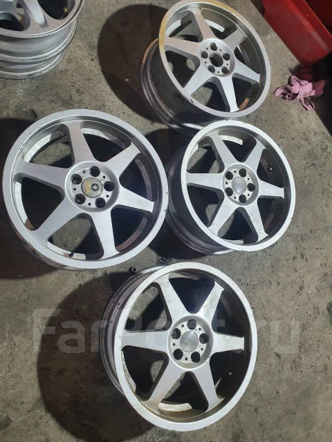 Tecnocast Corsia. 7.0x17", 5x100, ET47 ����