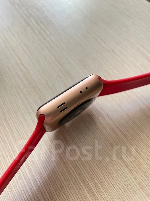 Apple Watch Series 3. GPS, NFC, IP67, IP68 ����