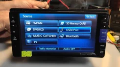 Clarion NX712W ����