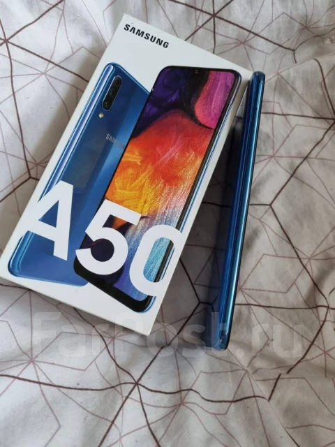 Samsung Galaxy A50. �/�, �����, 3G, 4G LTE, Dual-SIM, ����������, NFC ����