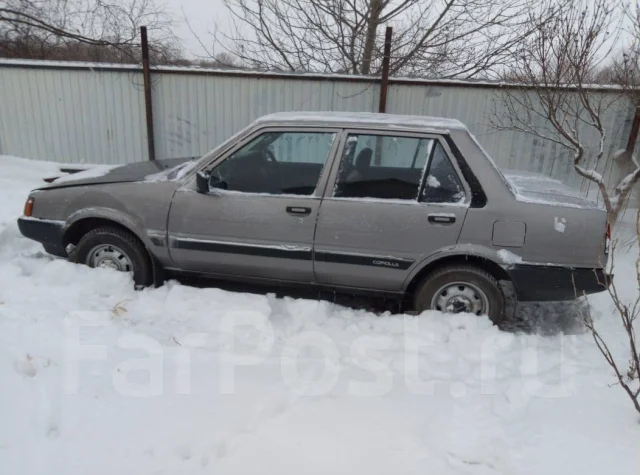 Toyota Corolla. ��������, ��������, 1.3 (75��.�.), ������, 154 000����. �� ����