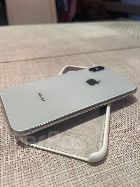 Apple iPhone X. �/�, �����, 4G LTE, ����������, NFC ����
