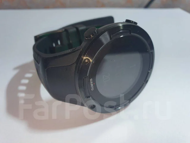 Suunto 5. GPS, IP67, IP68 ����