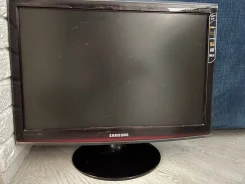 Samsung. 22" ����