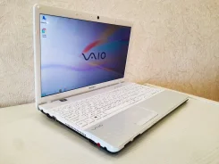 Sony VAIO. 15.6", 1,6����, ��� 4 ��, ���� 320���, WiFi: 1, Bluetooth: 1, ����������� �� 3��. ��� ����� �� ������� ����