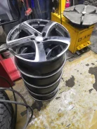Alutec Shark. 8.0x18", 5x114.3, ET35, �� 70,1���. ����