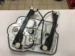 ��������������� �������� ����� Qashqai J10 80771JD000 ����