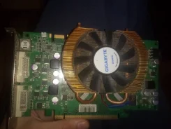 GeForce 9600 GT ����