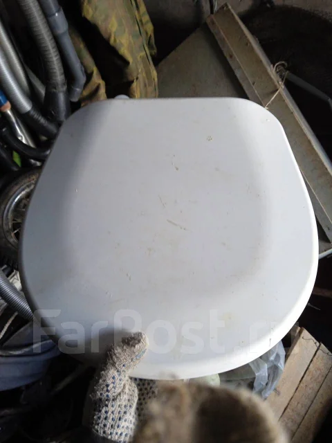 Стульчак+крышка сливного бачка унитаза - Сантехника и водоснабжение в ...