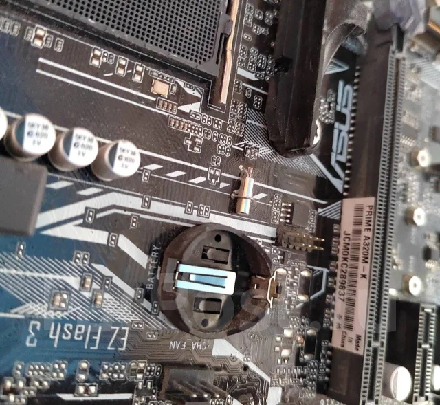 AMD A320M ����