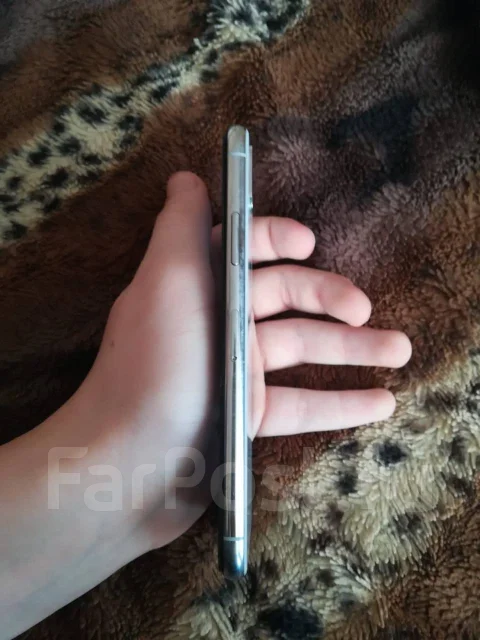 Apple iPhone X. �/�, �����, 4G LTE. ��� ����� �� ���������� ����
