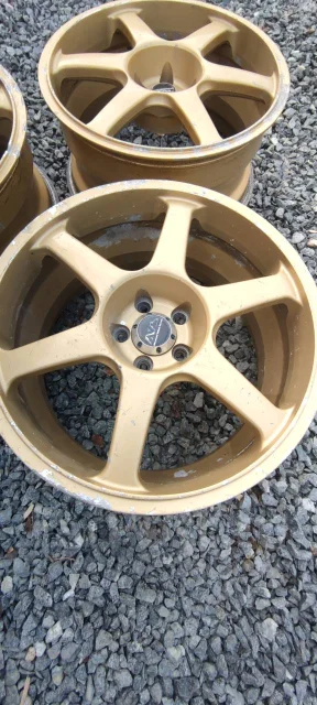 AVS Model 6. 8.0x17", 5x100, ET35, �� 73���. ����
