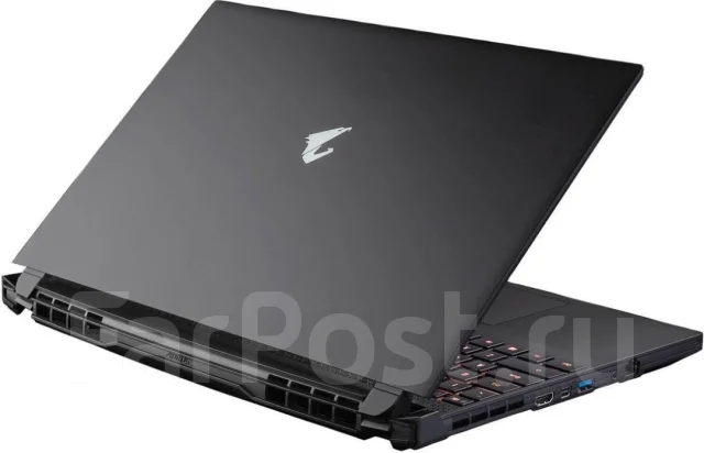 Gigabyte Aorus. 15.6", 2,2����, ��� 16 ��, ���� 512���, WiFi: 1, Bluetooth: 1, ����������� �� 8��. ����