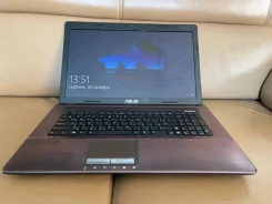Asus K73S. 17.3", 2,3����, ��� 8 ��, ���� 328���, WiFi: 1, Bluetooth: 1 ����