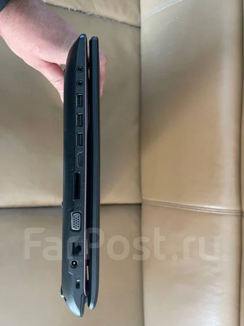 Asus K73S. 17.3", 2,3����, ��� 8 ��, ���� 328���, WiFi: 1, Bluetooth: 1 ����