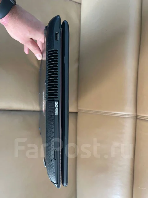 Asus K73S. 17.3", 2,3����, ��� 8 ��, ���� 328���, WiFi: 1, Bluetooth: 1 ����