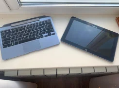 Samsung ATIV Smart PC. 11.6", 1,8����, ��� 2048 ��, ���� 64���, WiFi: 1, Bluetooth: 1, ����������� �� 5��. ����