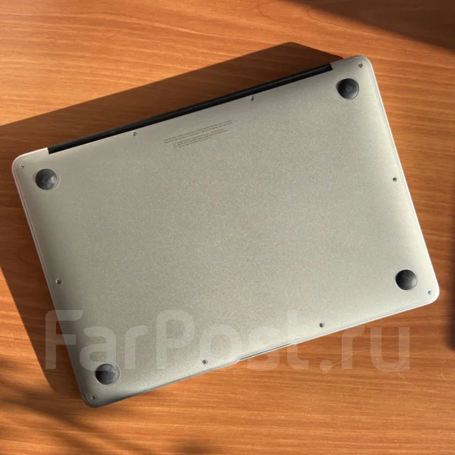 Apple MacBook Air 13 2015 Early. 13", 1,6����, ��� 4 ��, ���� 256���, WiFi: 1, Bluetooth: 1 ����