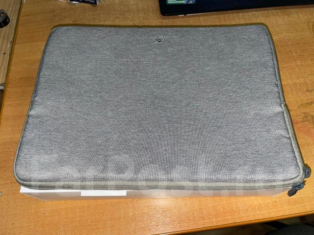 Apple MacBook Pro 13 2020 Late. 13.3", 1,4����, ��� 8 ��, WiFi: 1, Bluetooth: 1 ����