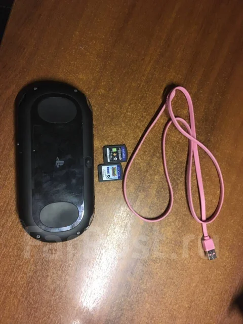 Sony PlayStation Vita Slim ����