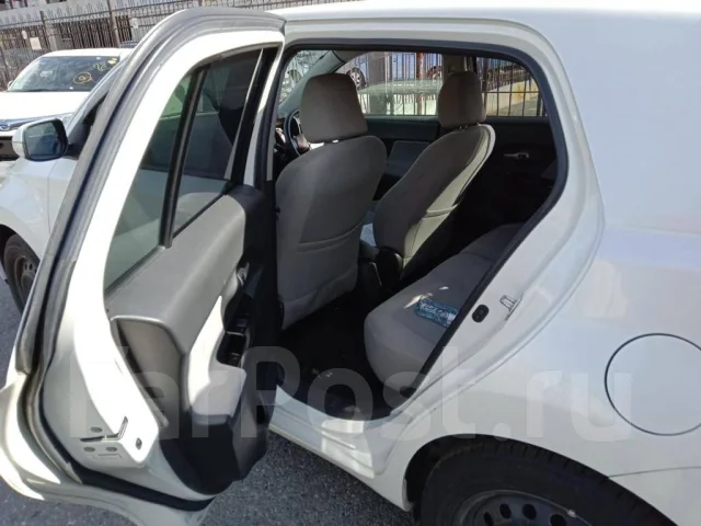 Toyota ist. ��������, ��������, 1.5, ������, 54 000����. ��, �/� ����