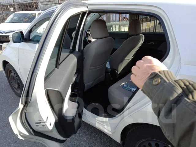Toyota ist. ��������, ��������, 1.5, ������, 54 000����. ��, �/� ����