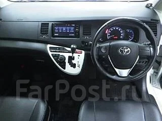 Toyota Isis. �������, ��������, 2.0 (158��.�.), ������, 41 000����. ��, �/�. ��� ����� �� ������������ ����
