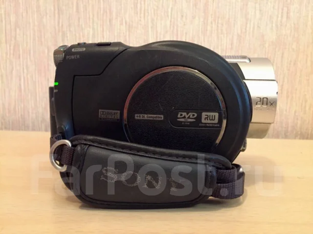 Sony HDR-UX7E ����