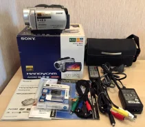 Sony HDR-UX7E ����