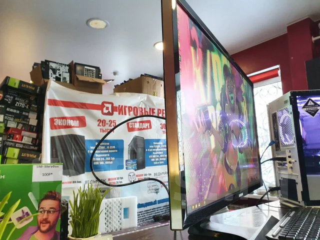 Samsung. 28" ����