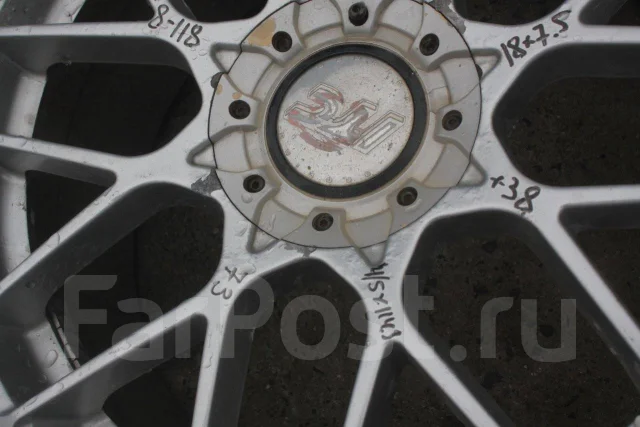 ����� �� ������ 8-118. 7.5x18", 4x114.3, 5x114.3, ET38, �� 67,1���. ����