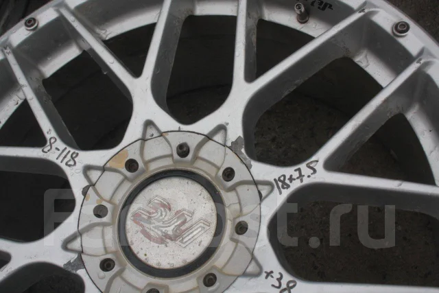 ����� �� ������ 8-118. 7.5x18", 4x114.3, 5x114.3, ET38, �� 67,1���. ����
