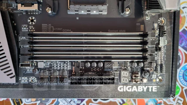 AMD X570 ����