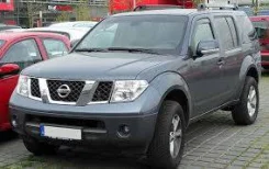 Nissan Pathfinder ����