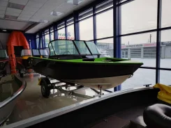 Windboat. ����� 4,6��., 80��.�. ����