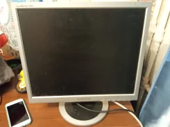Samsung. 17" ����