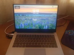 Honor MagicBook 14. 14", 2,1����, ��� 8 ��, ���� 256���, WiFi: 1, Bluetooth: 1, ����������� �� 6��. ����