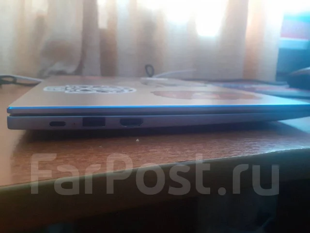 Honor MagicBook 14. 14", 2,1����, ��� 8 ��, ���� 256���, WiFi: 1, Bluetooth: 1, ����������� �� 6��. ����