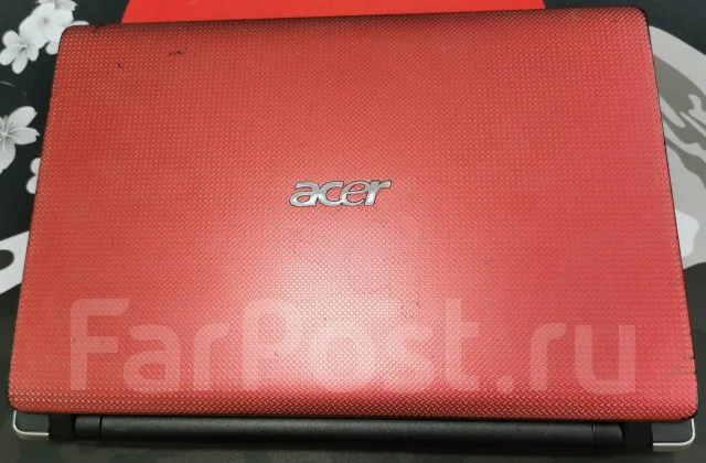 Acer Aspire One 721. 11", 1,7����, ��� 4 ��, ���� 256���, WiFi: 1, ����������� �� 1��. ����