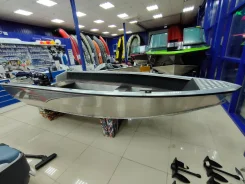Windboat. ����� 4��., ��������� ��� ���������, 20��.�. ����