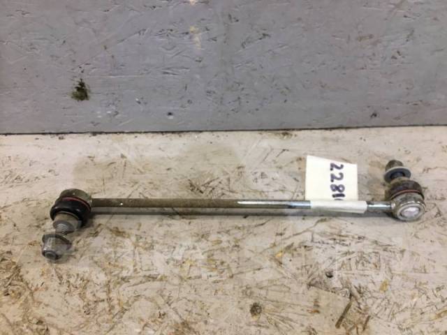 Передние стойки стабилизатора рено каптур 4х4. Стойки стабилизатора передние каптур. 551103022r стойка стабилизатора. Стойка стабилизатора рено каптюр. Стойки стабилизатора для nissan note e11.