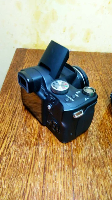 Panasonic Lumix DMC-FZ8. 7 - 7.9 ��, ���: 12� ����