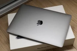 Apple MacBook Pro 13 2017 Mid. 13.3", ���� 128���, WiFi, Bluetooth ����