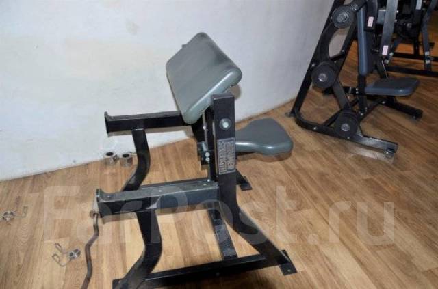 Скамья Hammer strength