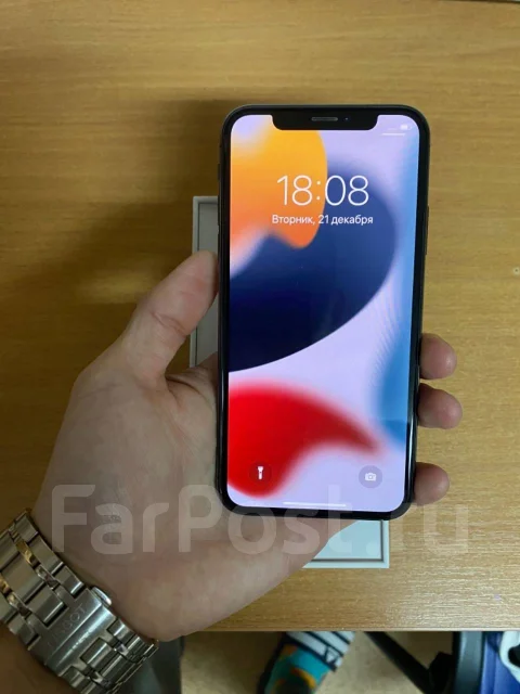 Apple iPhone X. �/�, �����������, 4G LTE, NFC ����