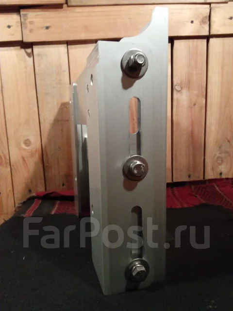 Вертикальный подъем лодочного мотора
