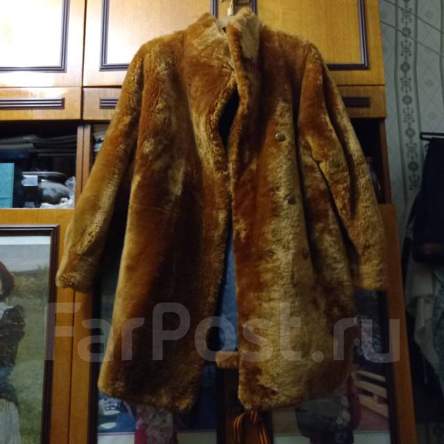 Продам шубы: во Владивостоке